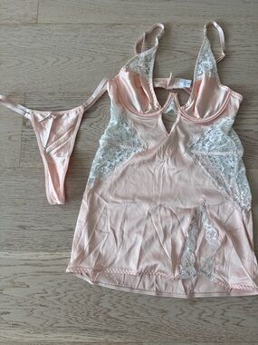 Women's Lace Trim Satin Chemise Set - Blush Pink - Never Worn